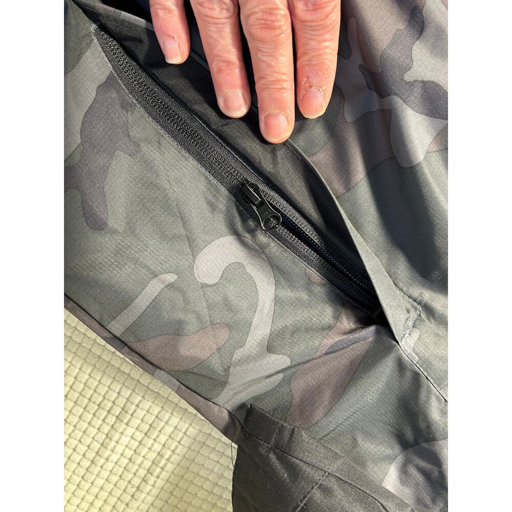 DIXXON Black and Gray Camo Vest - Picture 6 of 15